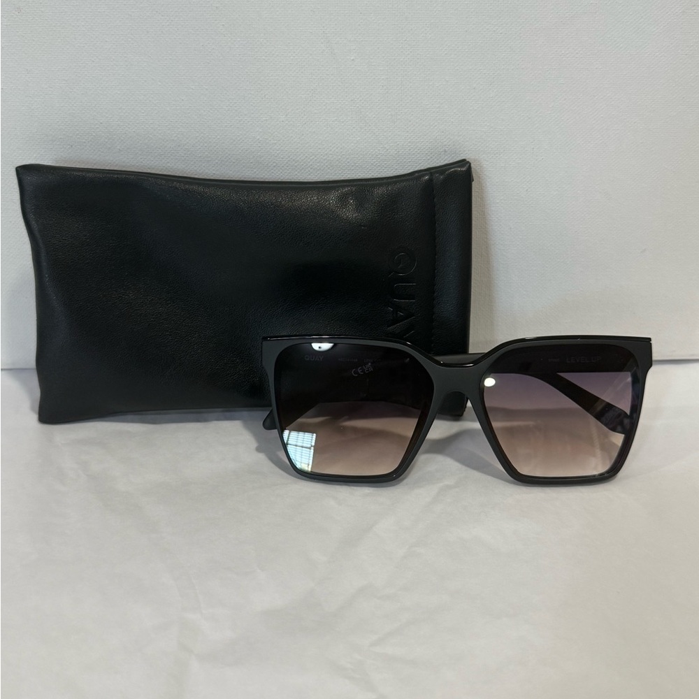 Quay Australia Black Square Gradient Sunglasses - Picture 6 of 12